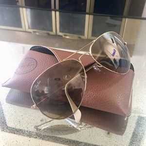Pre-loved Ray-Ban sunglasses 😎